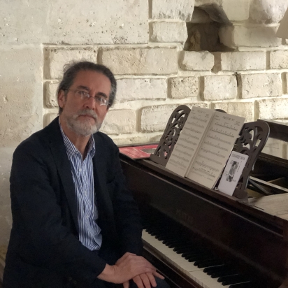 Edgardo Tapia, piano